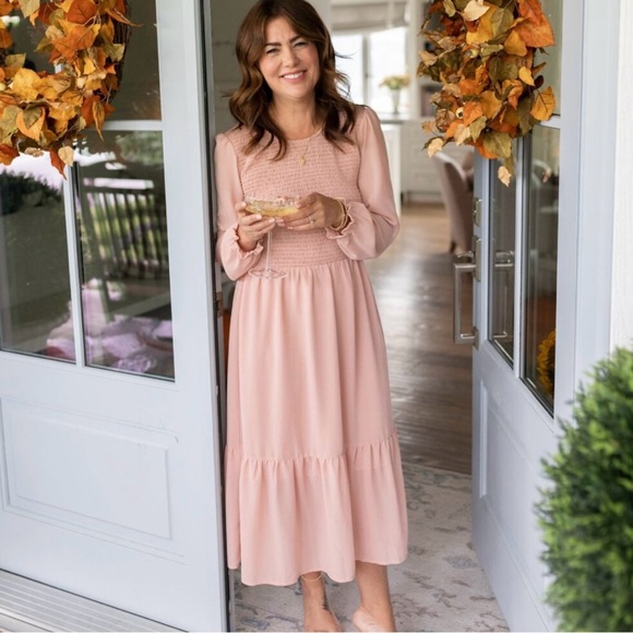 Jillian Harris Dresses & Skirts - Elegant Pink Midi Dress